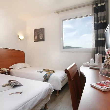 Hotel The Originals City, La Belle Etape,
